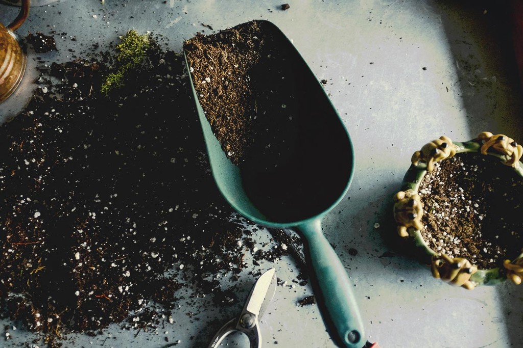 Πώς Να Φτιάξετε Το Δικό Σας Υπέρ-Χώμα Για Φυτά Κάνναβης